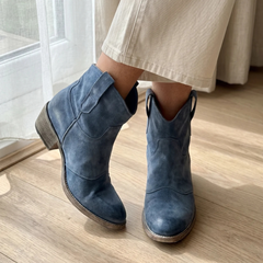 Comfort suede ankle boots