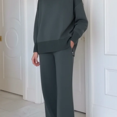 de Dos Piezas con Cuello Alto y Cremallera, Pantalones Rectos
