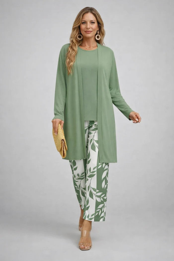 Elegant Three-Piece Set in Classic Style