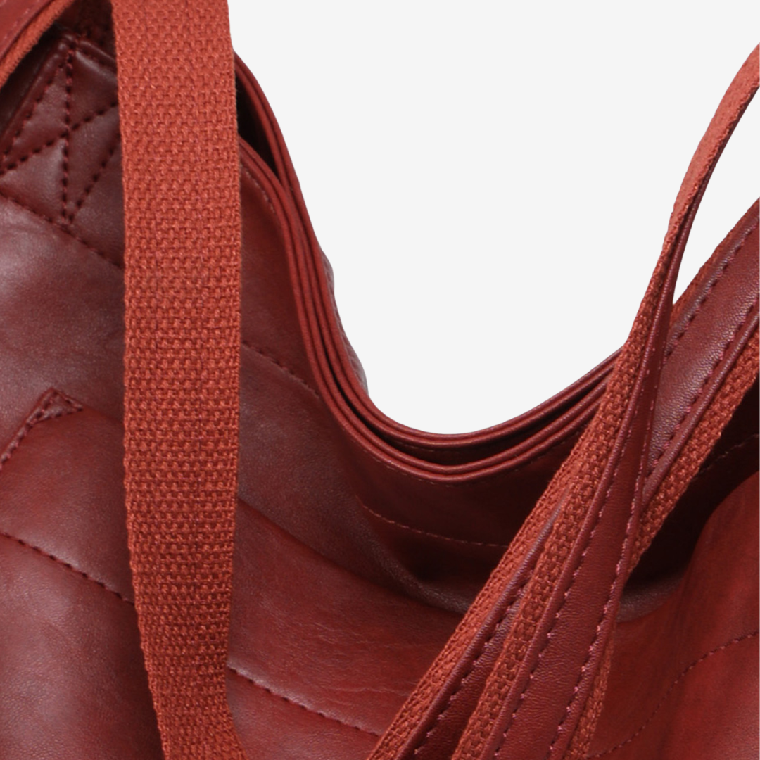 Margot | Minimalist Bag with an Elegant Finish