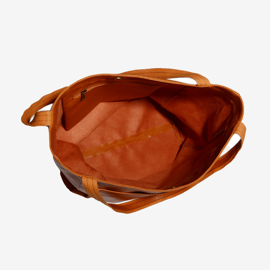 Margot | Minimalist Bag with an Elegant Finish