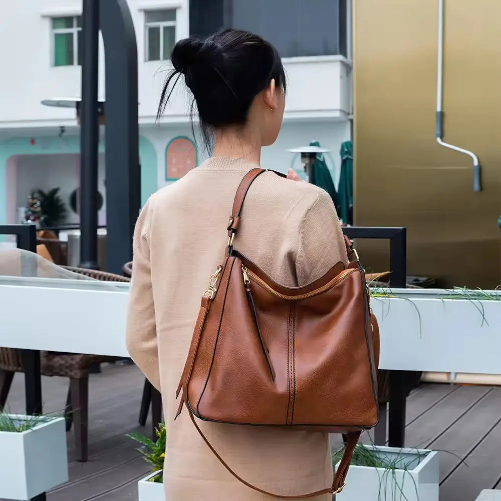Naomi | Elegant Hobo Bag with Adjustable Strap