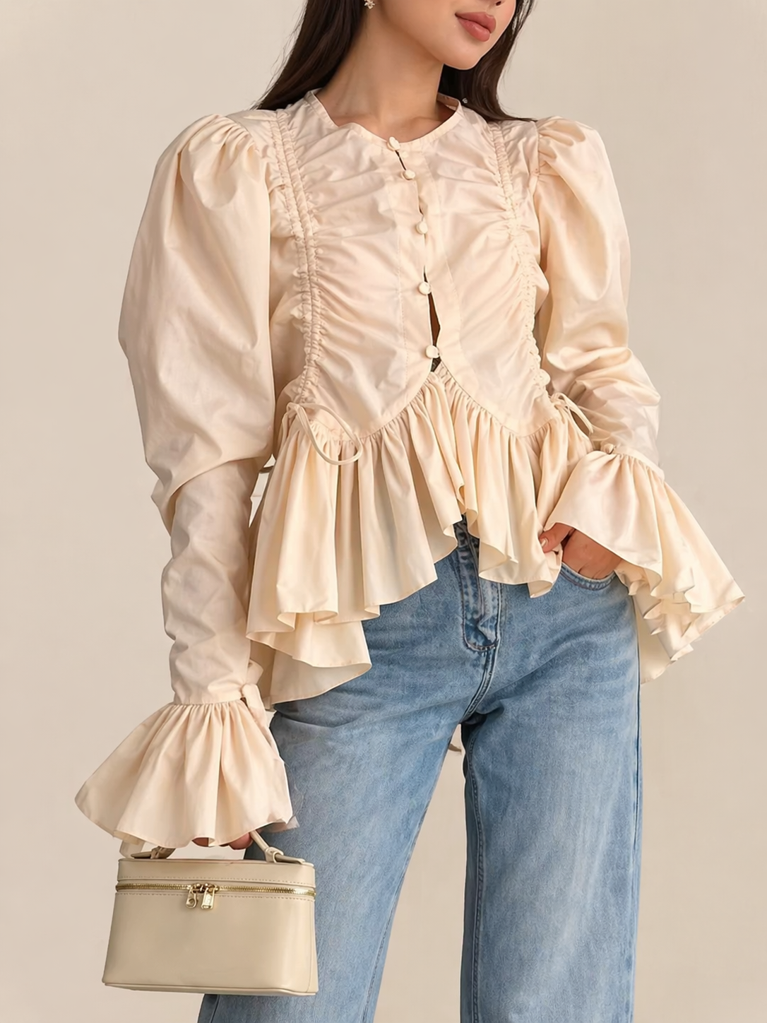 Livia | Blouse with a Ruffle