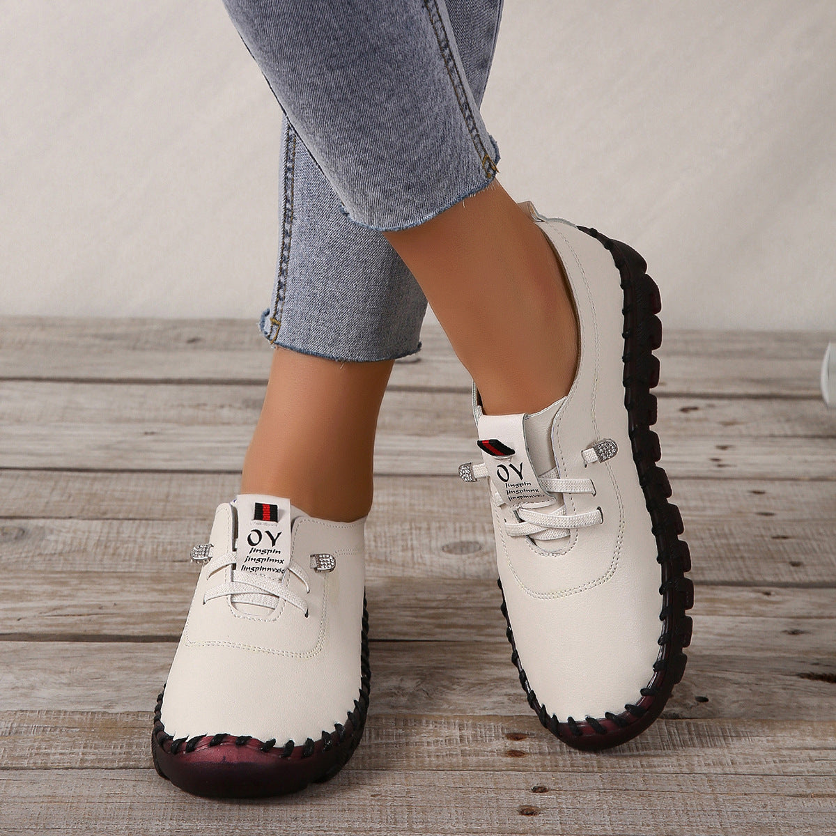 Leisure Shoes with Non-Slip Soles