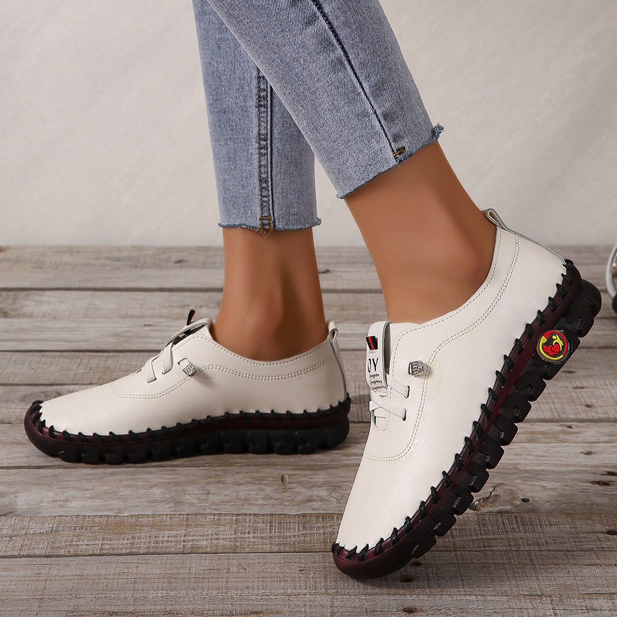 Leisure Shoes with Non-Slip Soles