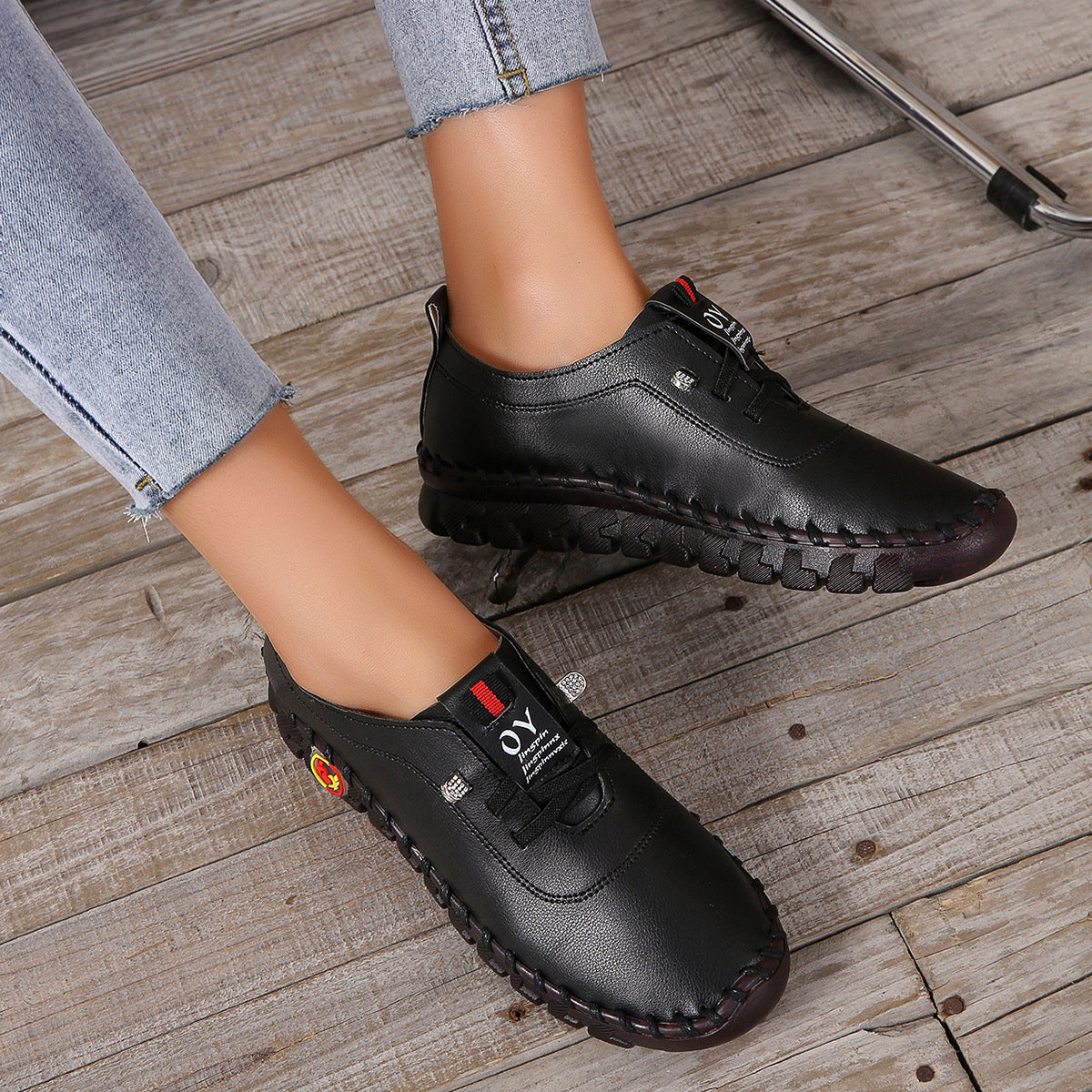 Leisure Shoes with Non-Slip Soles