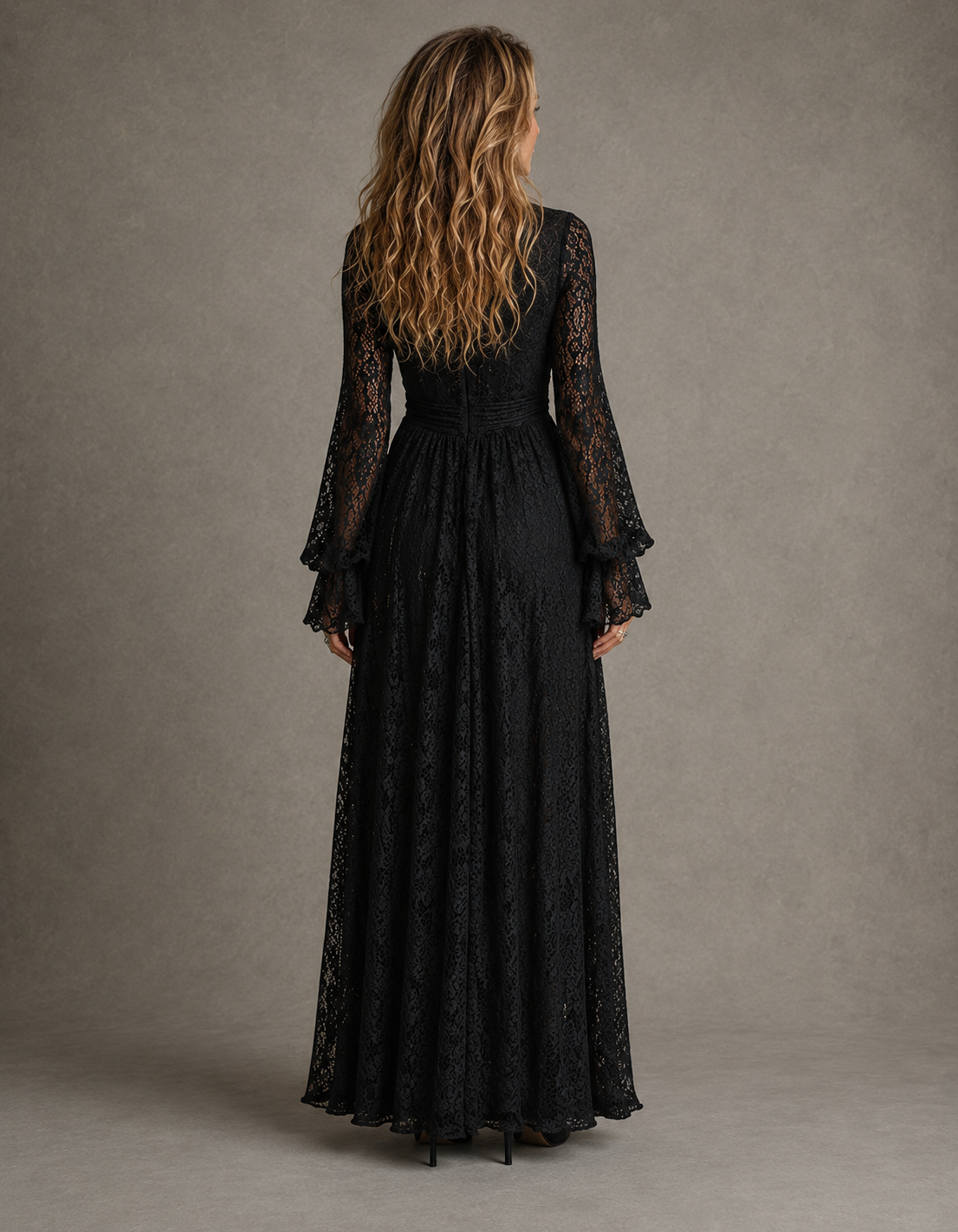 Openwork lace detail on V-neck maxi dress