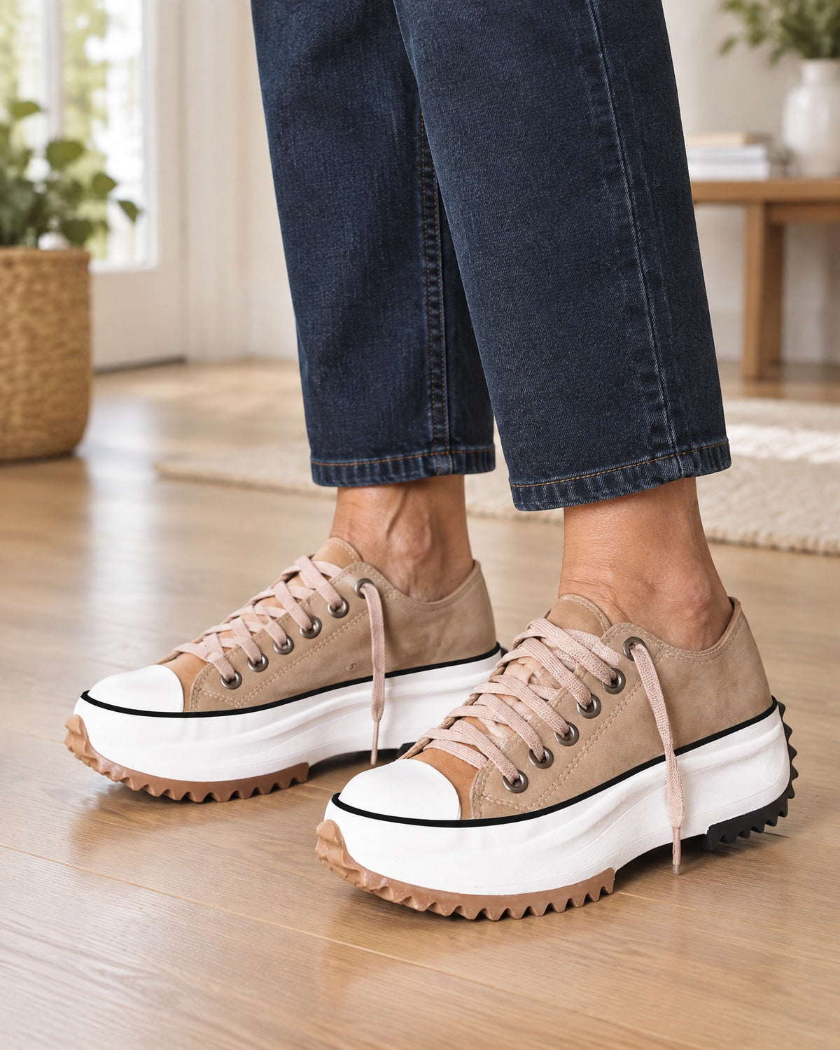 Bettina - worn with jeans