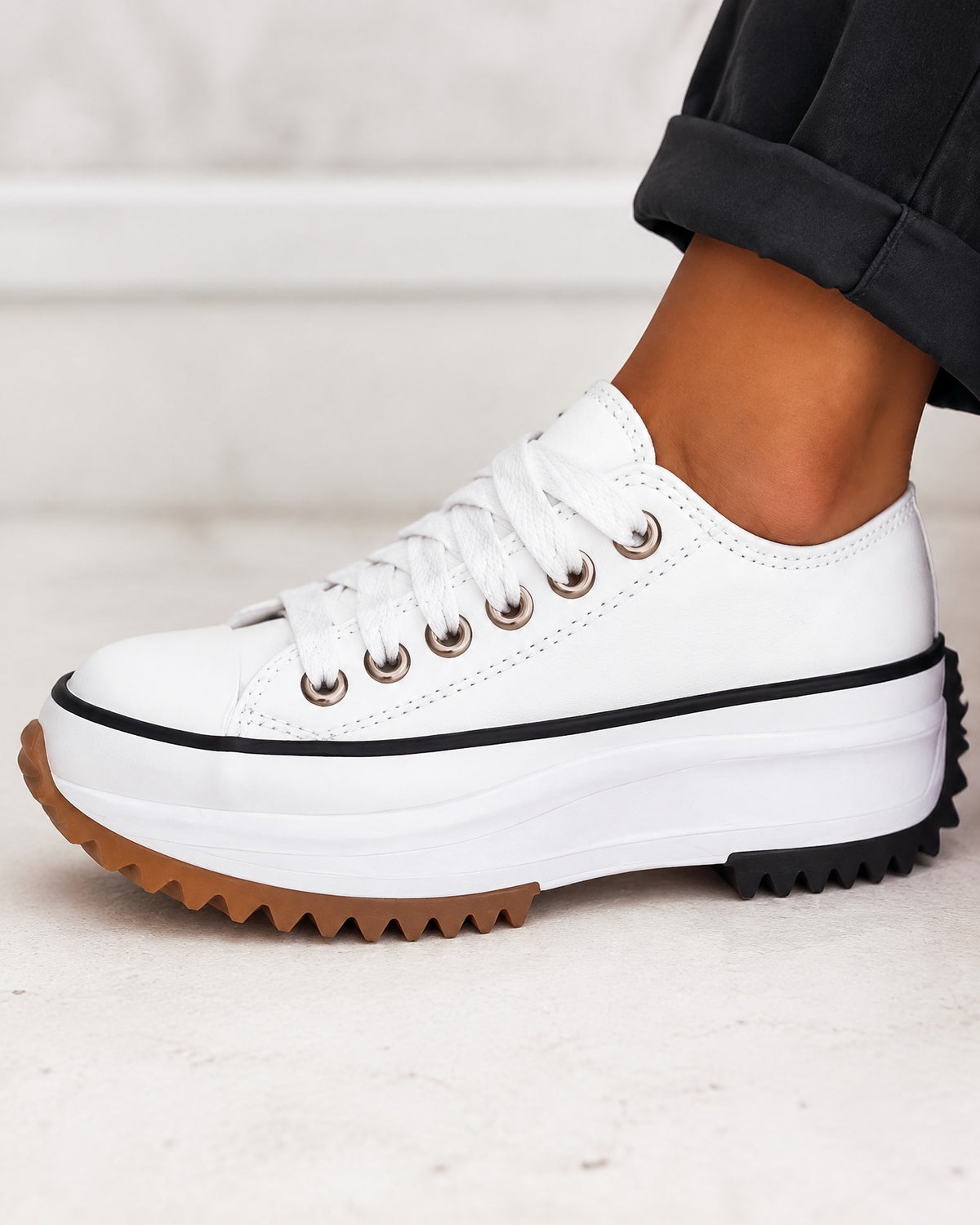 Bettina - platform sole detail