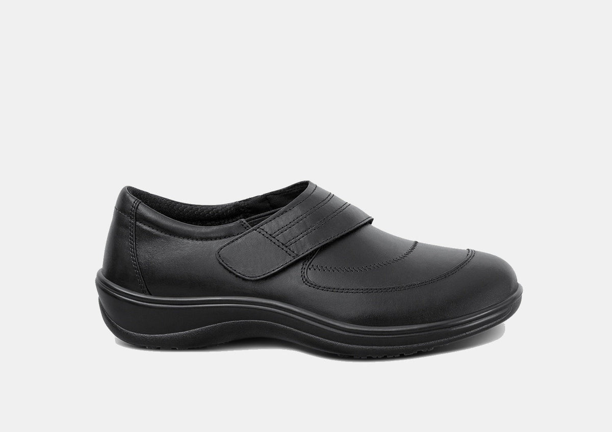 Effortless Elegance in Timeless Black