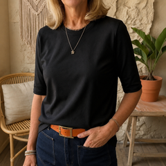 Comfort Coverage Tee in black