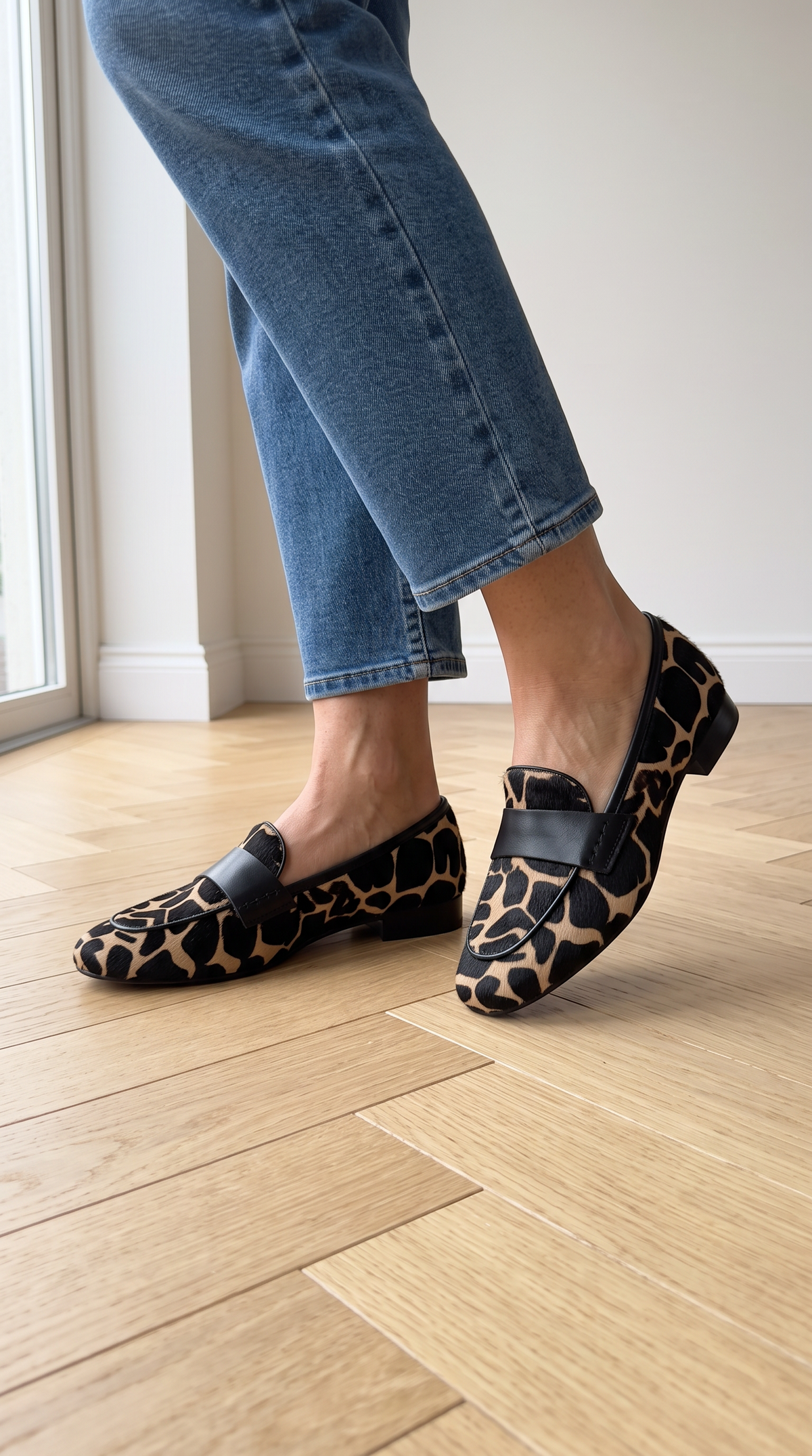 Moccasin — Apricot Giraffe