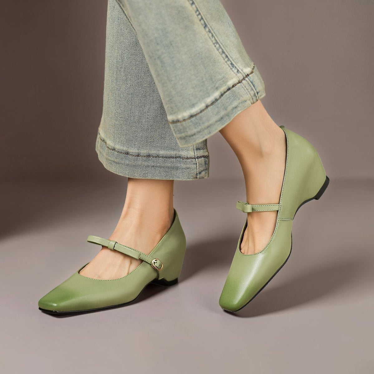 Bow-Strap Mary Jane Pump