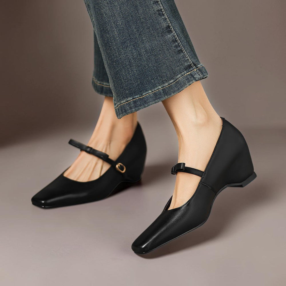 Bow-Strap Mary Jane Pump
